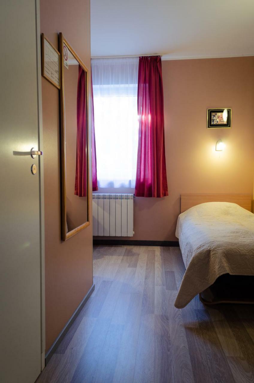 Lilleküla Hotel Tallin Exterior foto